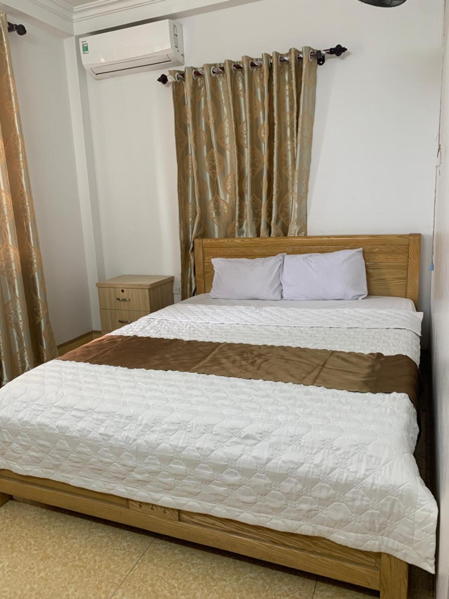 Quynh Yen Hotel Халонг Экстерьер фото
